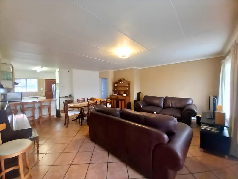 3 Bedroom Property for Sale in Heiderand Western Cape